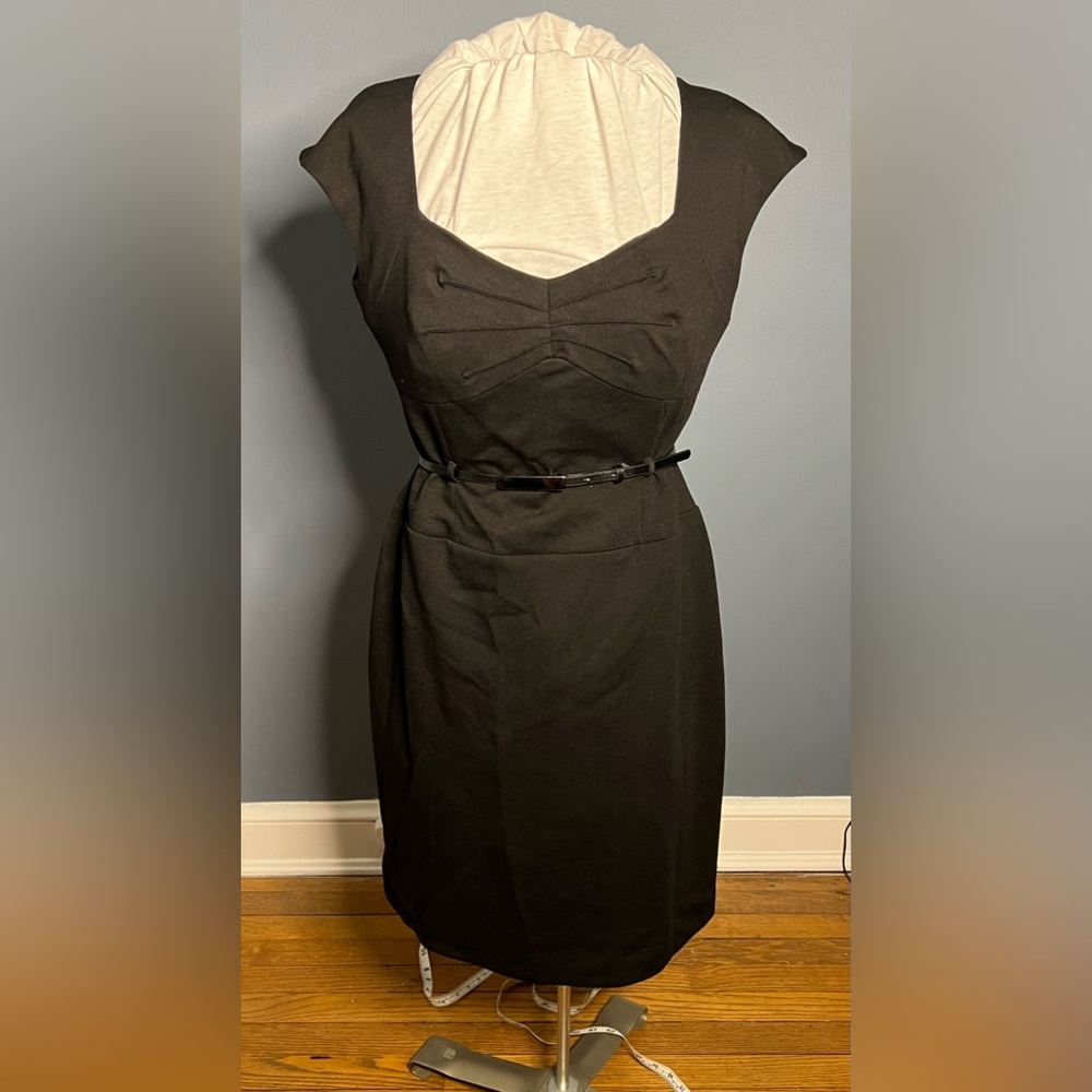 Black Tahari dress pencil cut 8P fully lined